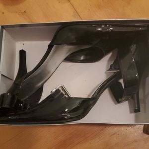 Fioni size 13 ankle strap heel vintage never worn